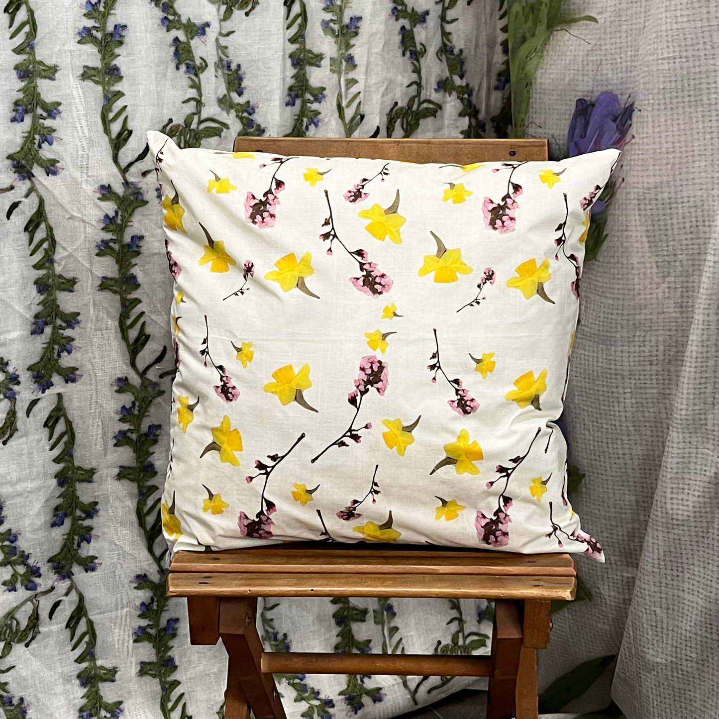Cushion Cover "Bouquet Narcisi" 47x47