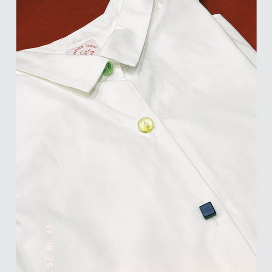 Camicia Sfondo "Bottoni Gioiello"