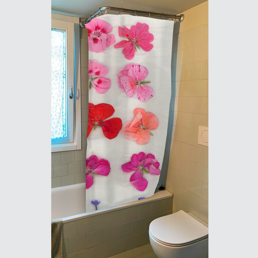 Shower Curtain "Petali Gerani"